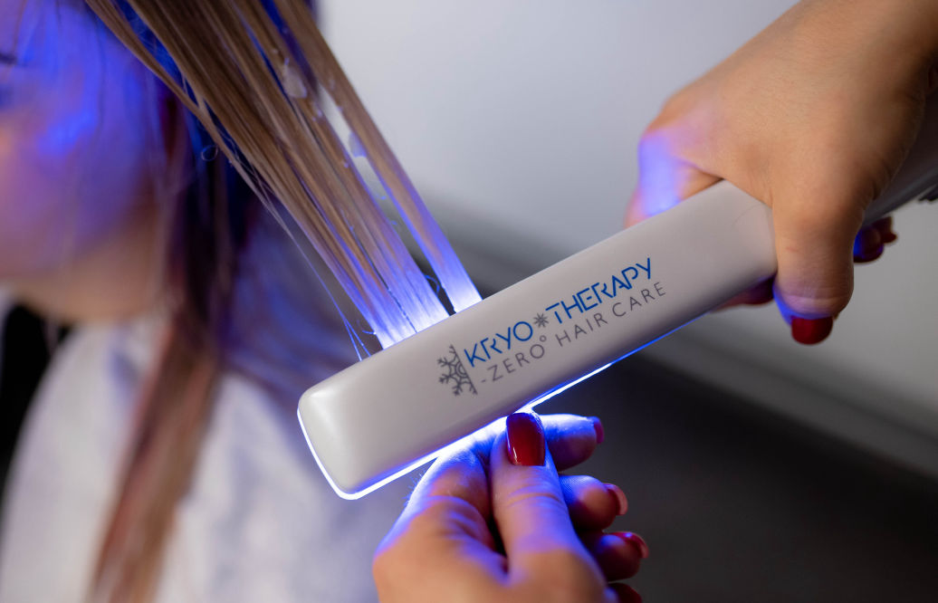 Krioterapia włosów Hair.TOXX, to zabieg stworzony do regeneracji nawet ekstremalnie zniszczonych włosów